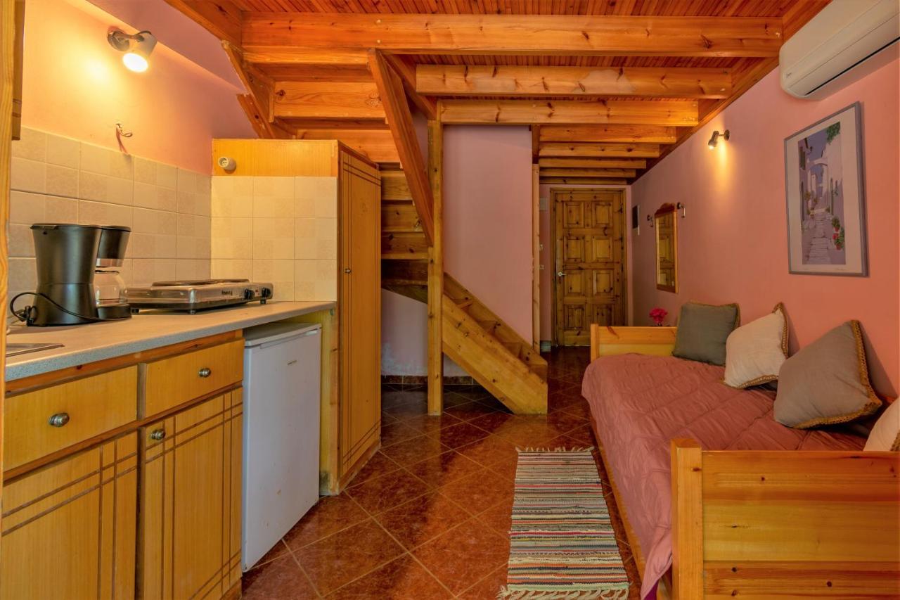 Villa Olive Apartments Іпсос Екстер'єр фото