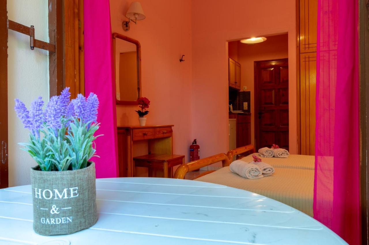 Villa Olive Apartments Іпсос Екстер'єр фото
