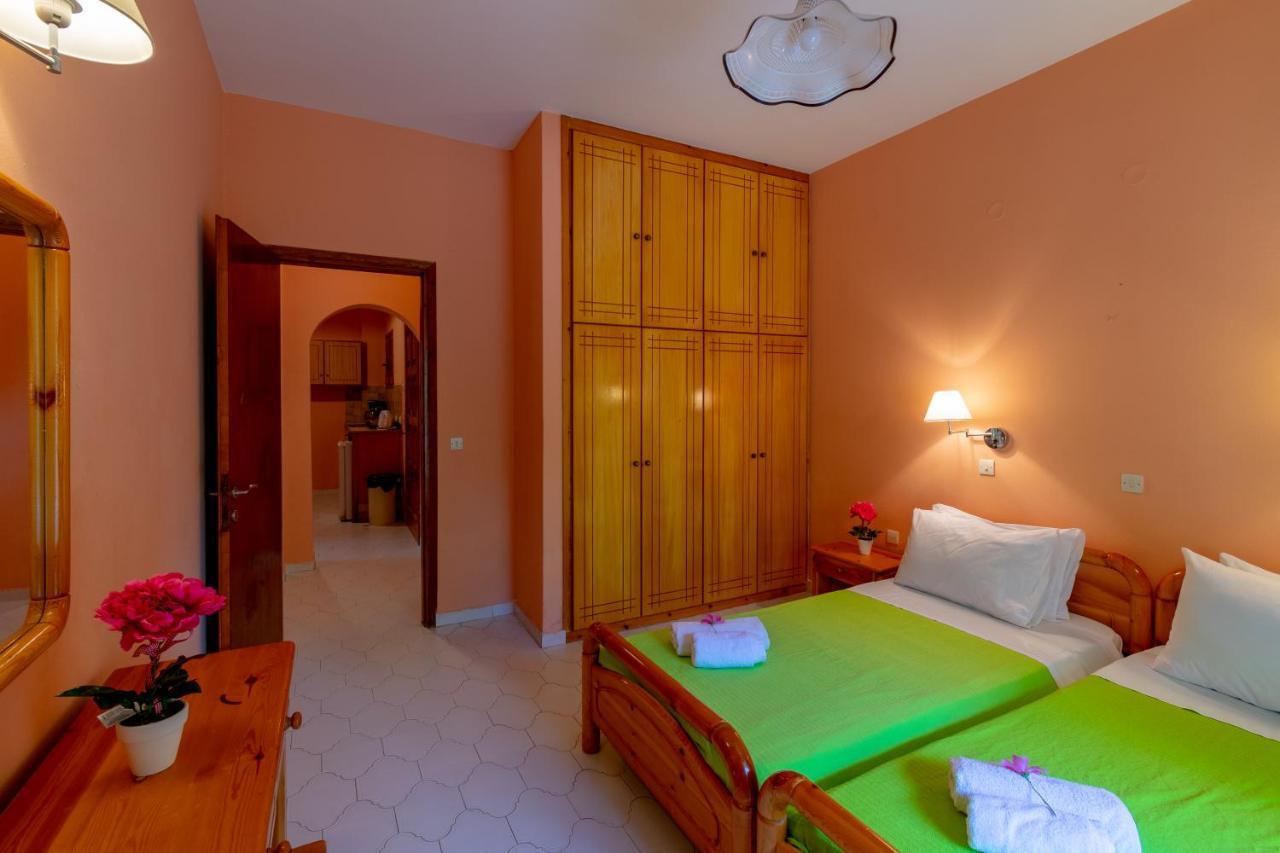 Villa Olive Apartments Іпсос Екстер'єр фото
