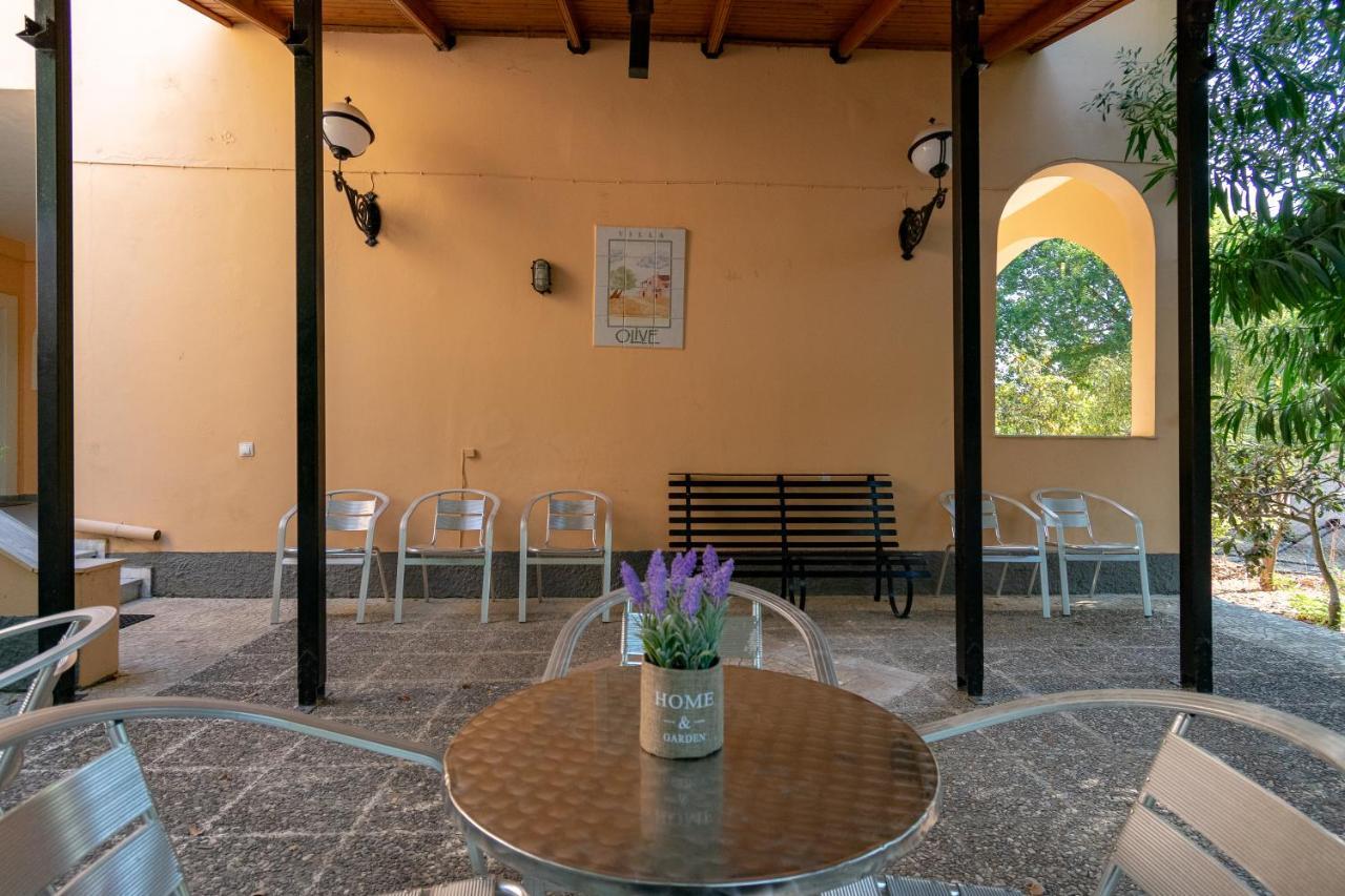 Villa Olive Apartments Іпсос Екстер'єр фото